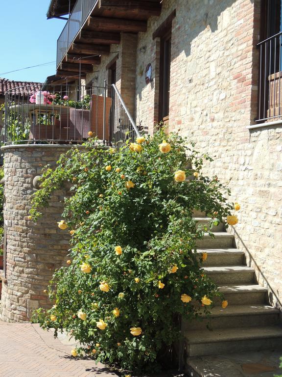 Bed and Breakfast Da Fabiana Bossolasco Exterior foto