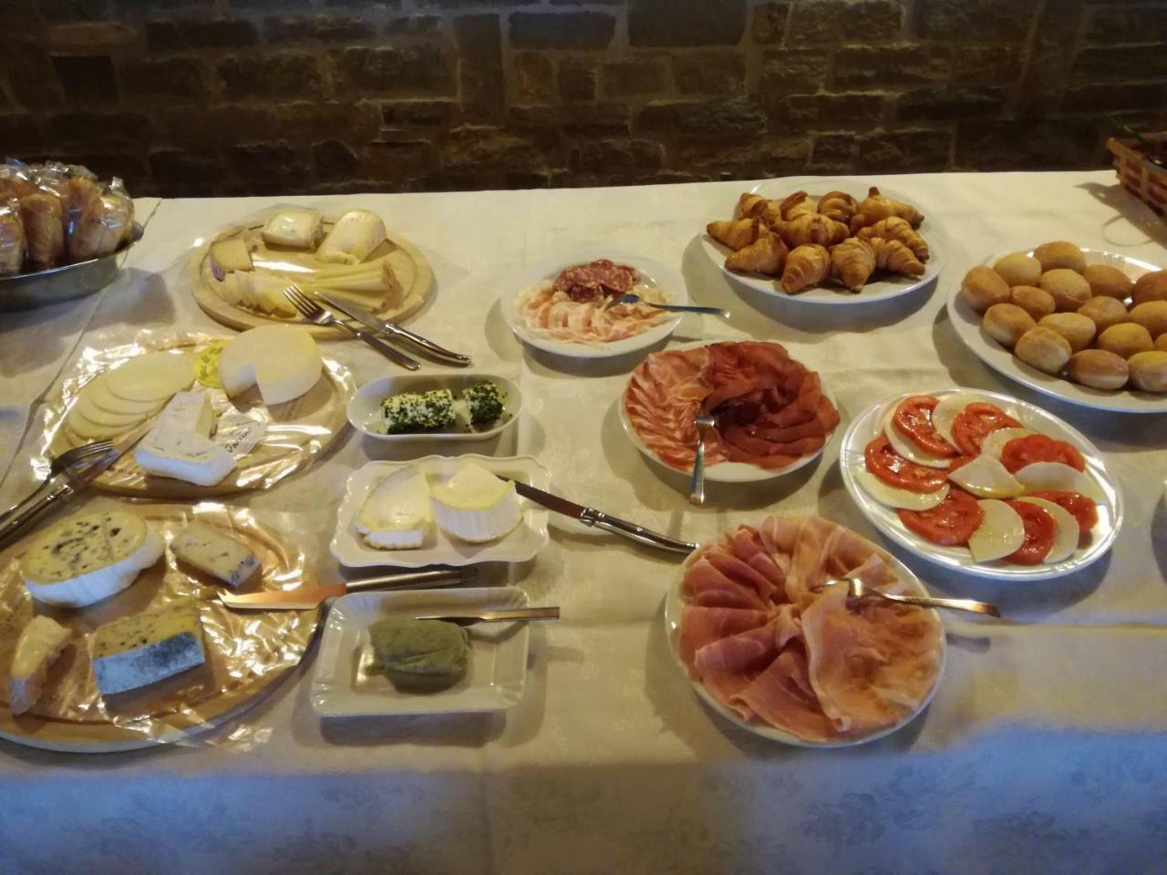 Bed and Breakfast Da Fabiana Bossolasco Exterior foto